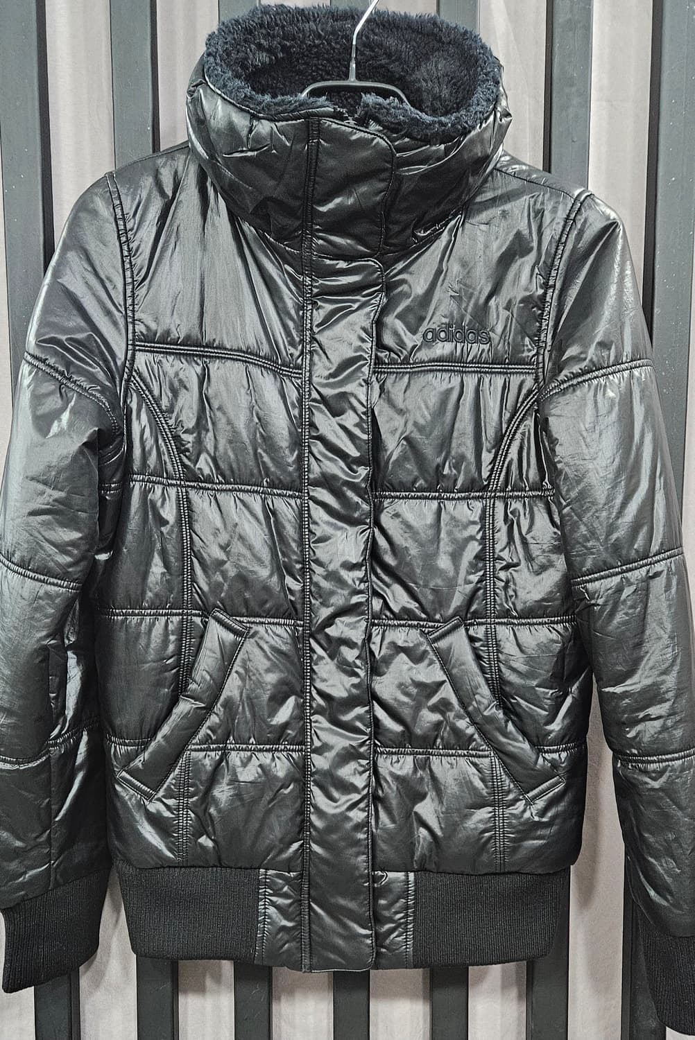 아디다스 올드스쿨 하이넥 유광패딩 85 상품이미지1