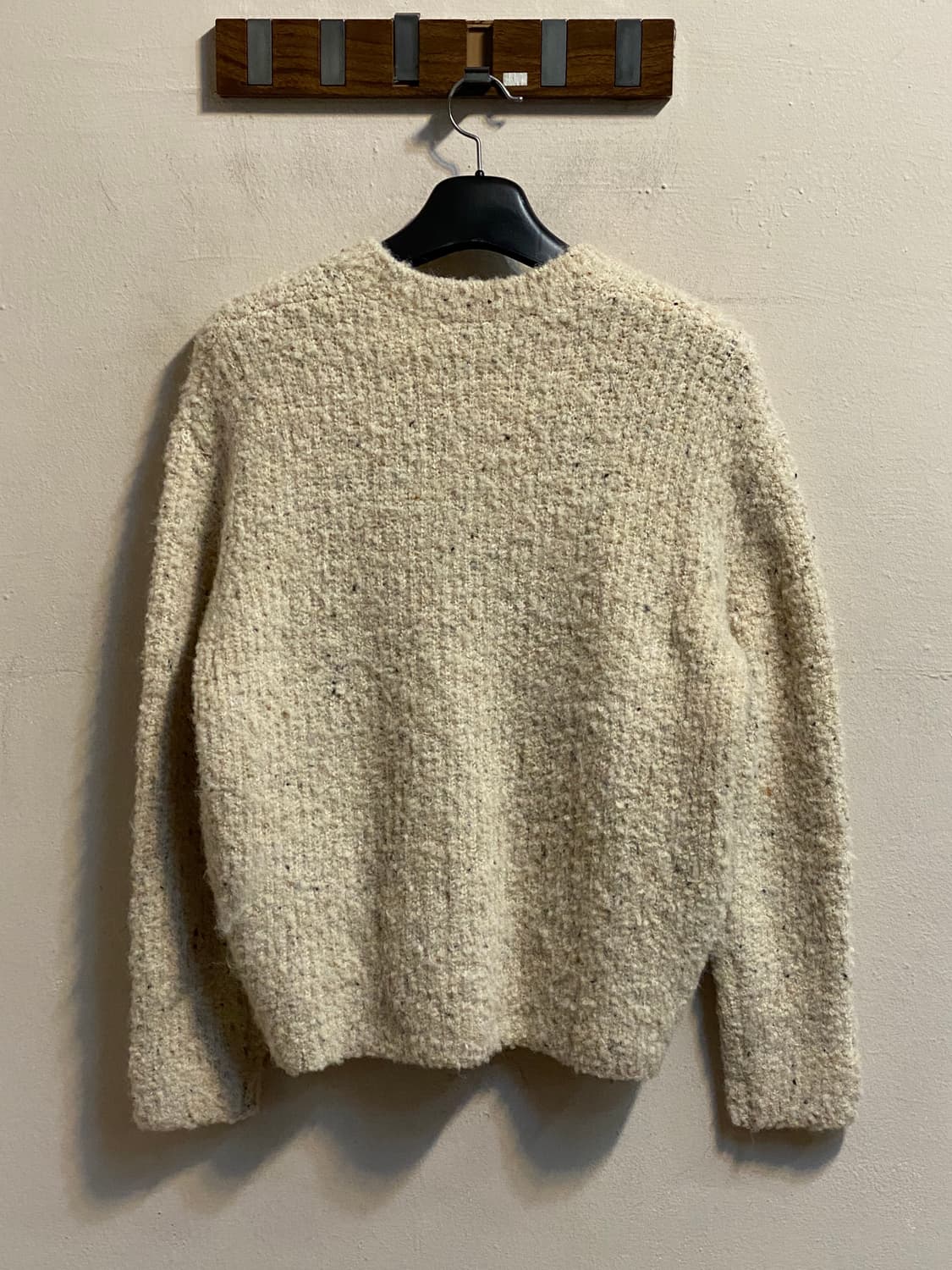 오르 텍스쳐 브이넥 스웨터 상품이미지4