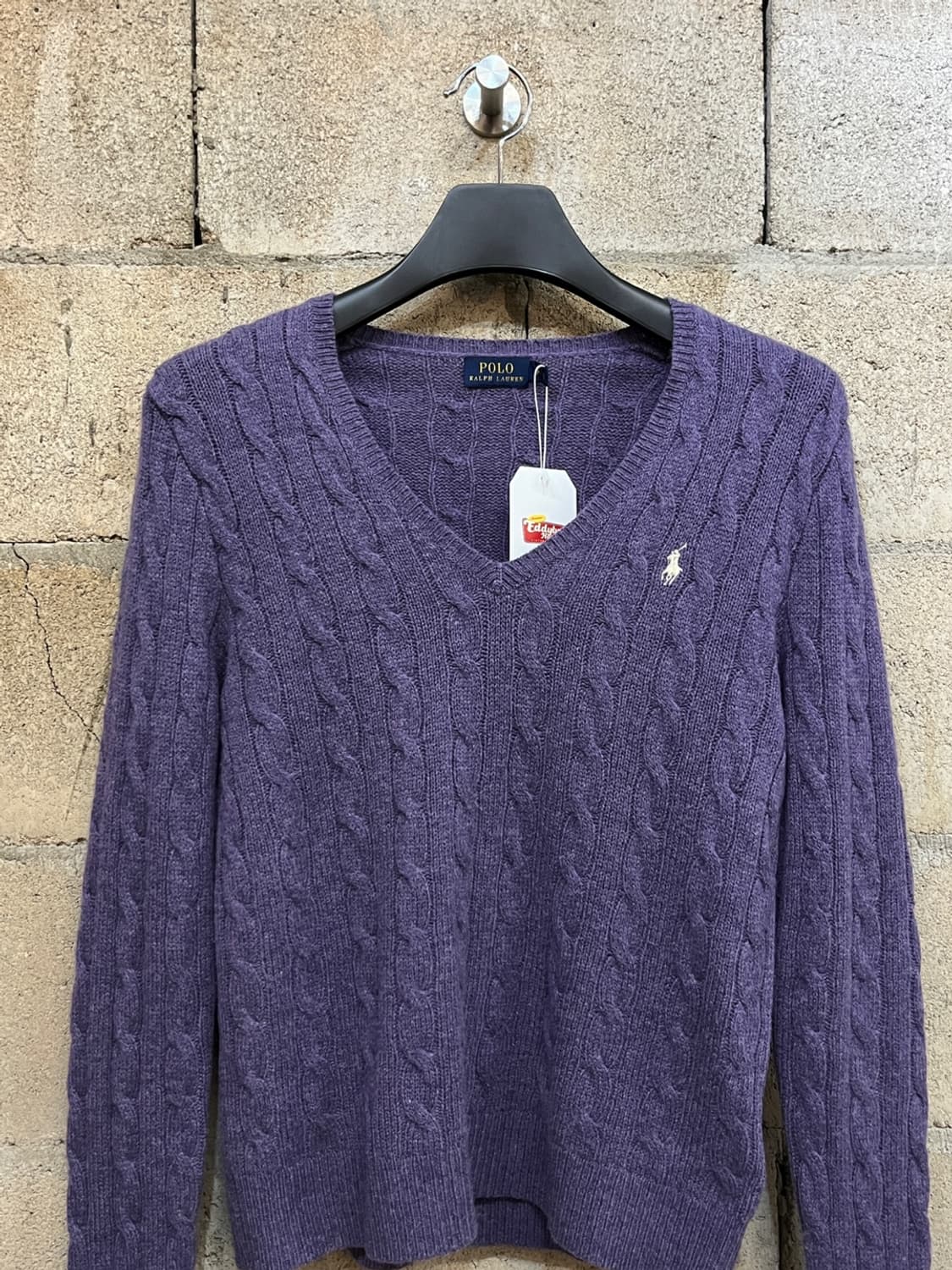 폴로 랄프로렌 메리노 울 브이넥 스웨터 상품이미지2