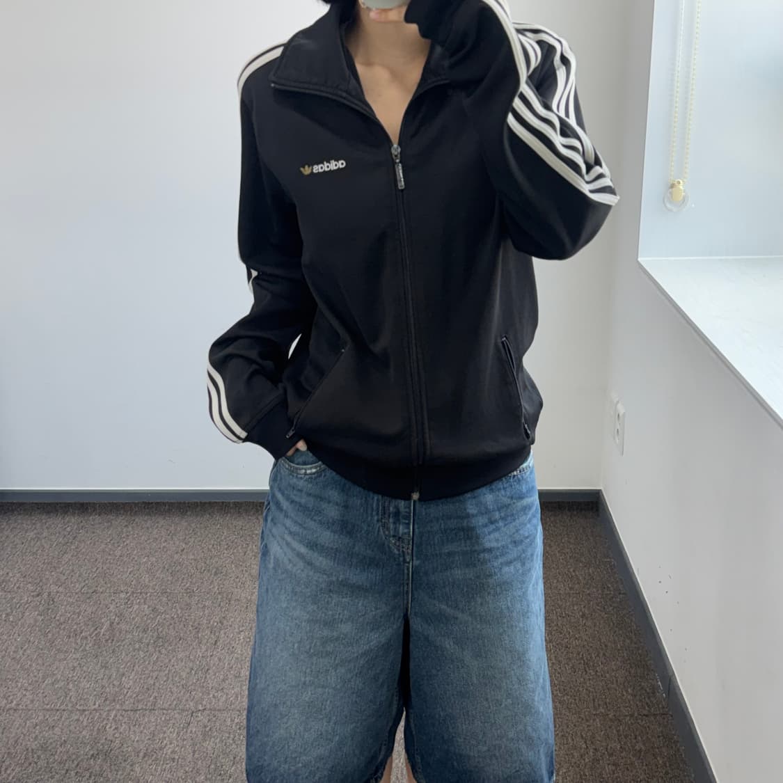 Adidas 아디다스 스펠아웃 로고 블랙 져지 상품이미지1