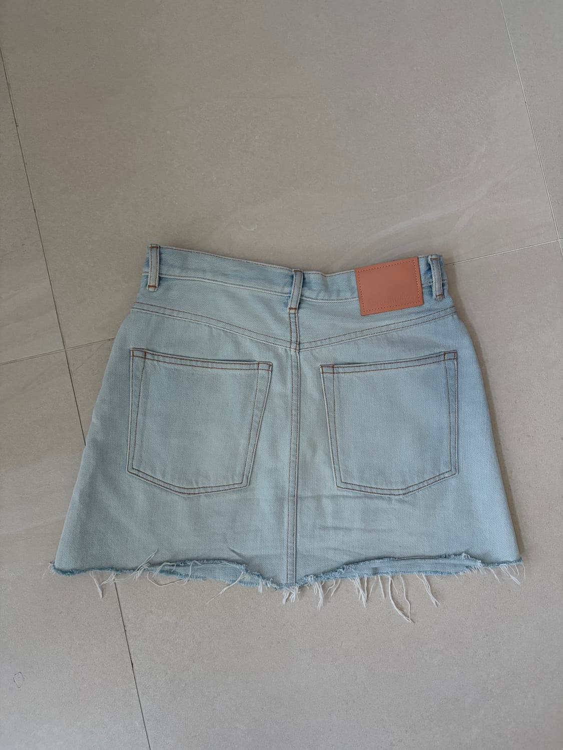 아크네 스튜디오 연청 데님 스커트 상품이미지2