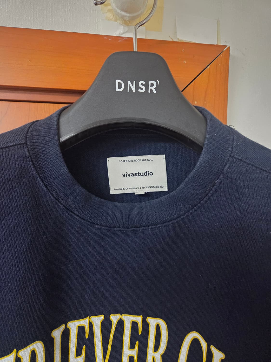 비바스튜디오 리트리버 클럽 맨투맨 네이비 L사이즈 상품이미지2