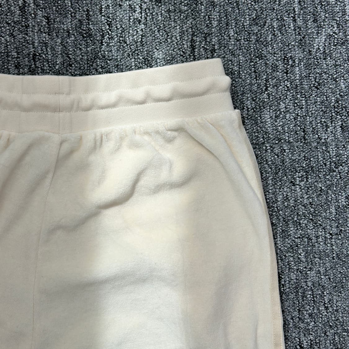 아디다스 베이지 파이어버드 기모 조거 팬츠 상품이미지3