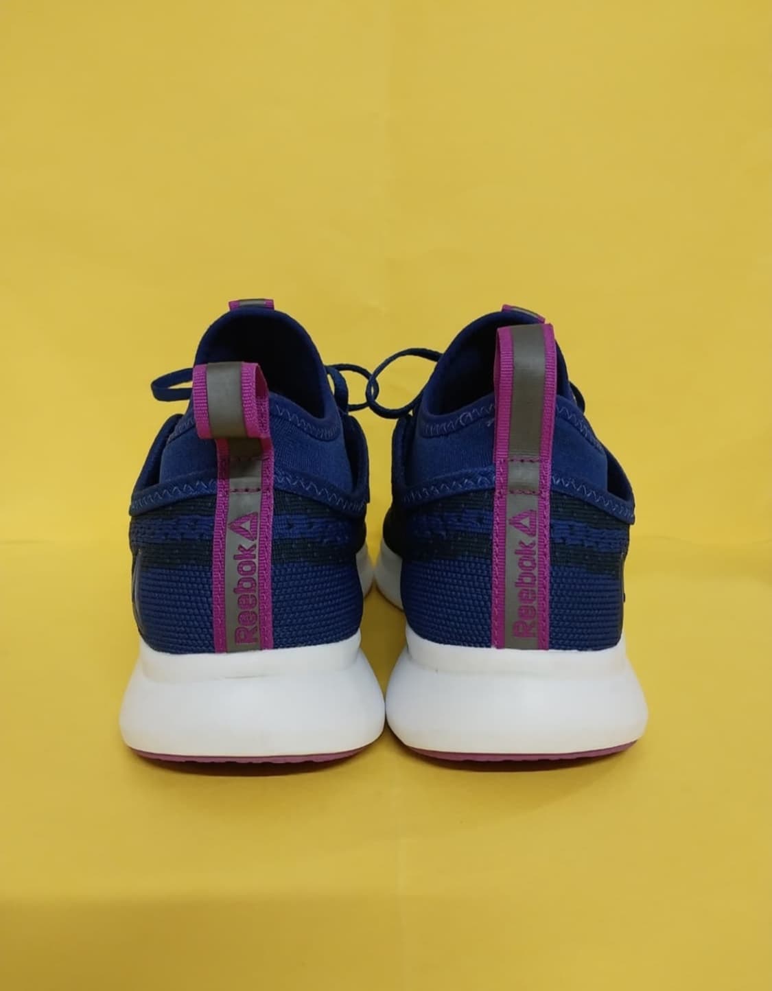 남녀공용 리복 플러스 러너 운동화 (250) 상품이미지4