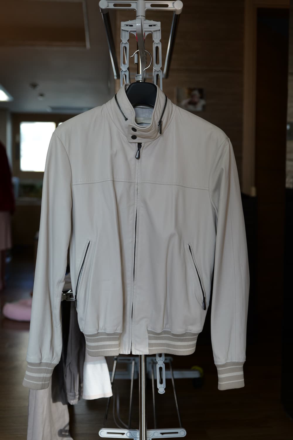 보테가베네타 램스킨 가죽 자켓 48 클라우드 화이트 상품이미지1