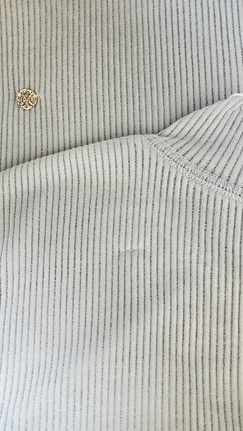 듀엘 프릴넥 하늘색 골지 티셔츠 상품이미지2