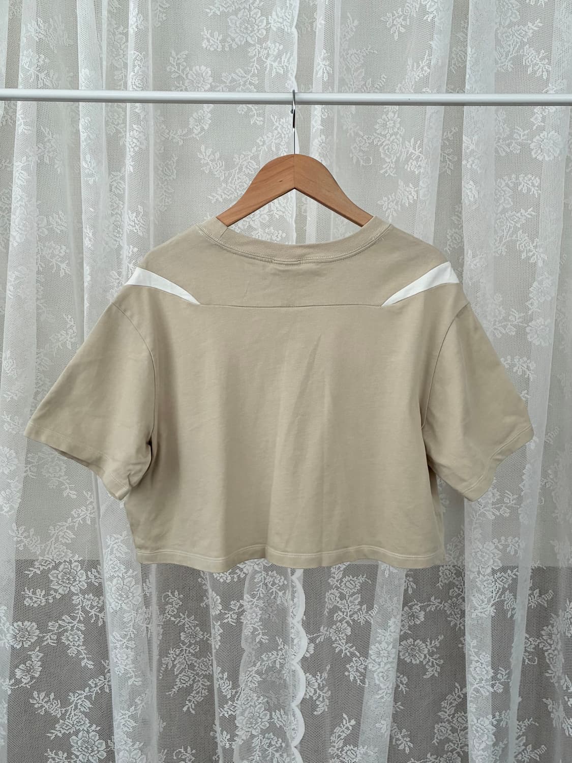 M) 나이키 더블 스우시 크롭 반팔 티셔츠 베이지 상품이미지2