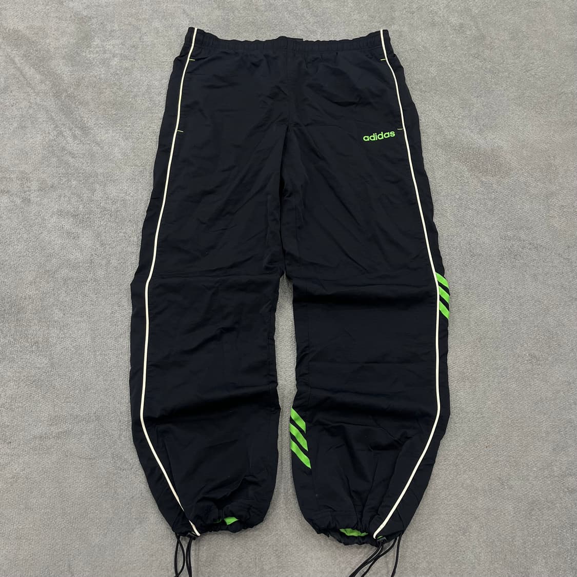 L 아디다스 올드스쿨 트레이닝 팬츠 상품이미지1