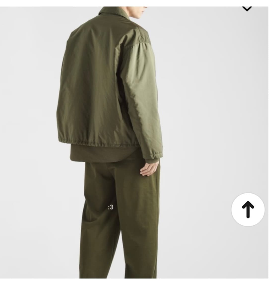 프라다 리나일론 자켓 카키 패딩 M 상품이미지3