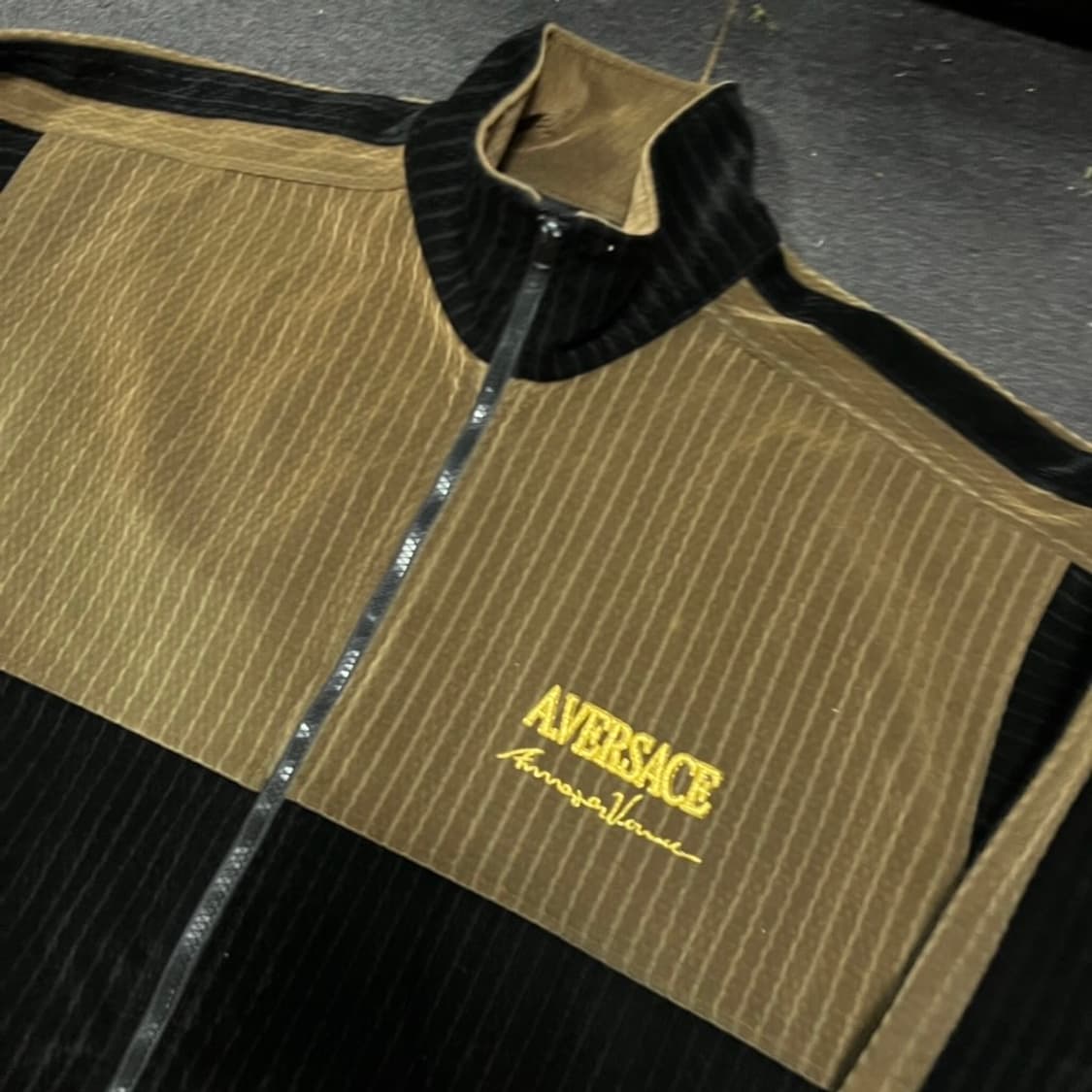 90s A Versace 베르사체 메두사 빅로고 자수 코듀로이 자켓 XL 상품이미지8
