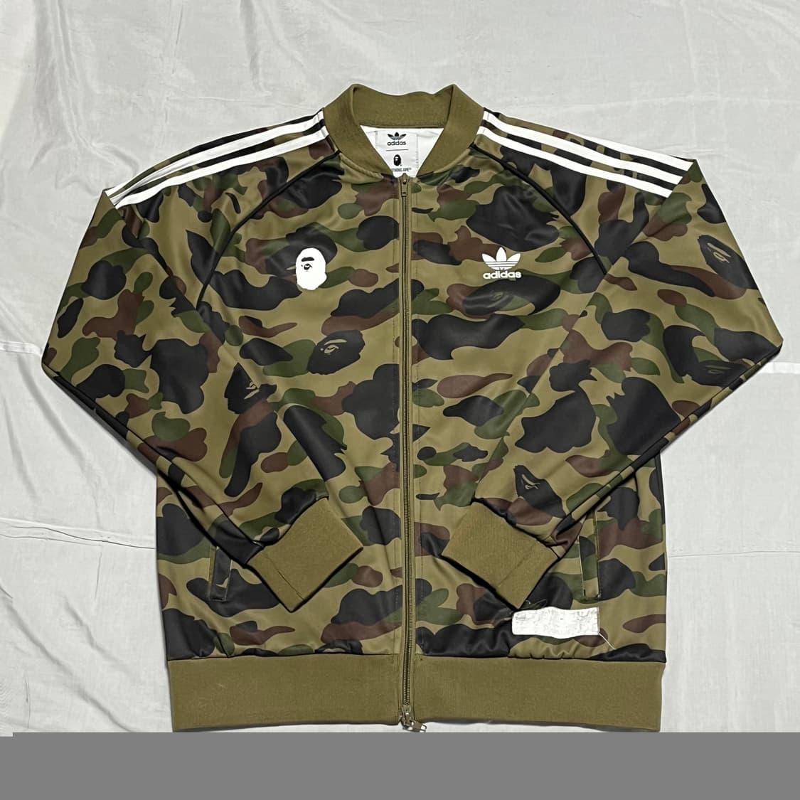 XL 베이프 x 아디다스 로고 녹계 져지 상품이미지5