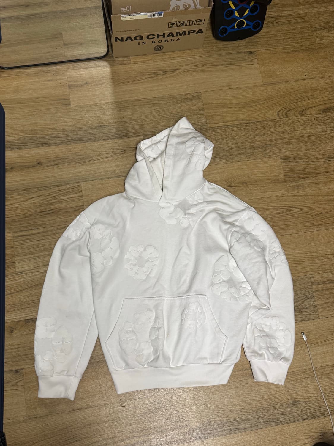 데님티어스 화이트 후드 상품이미지1