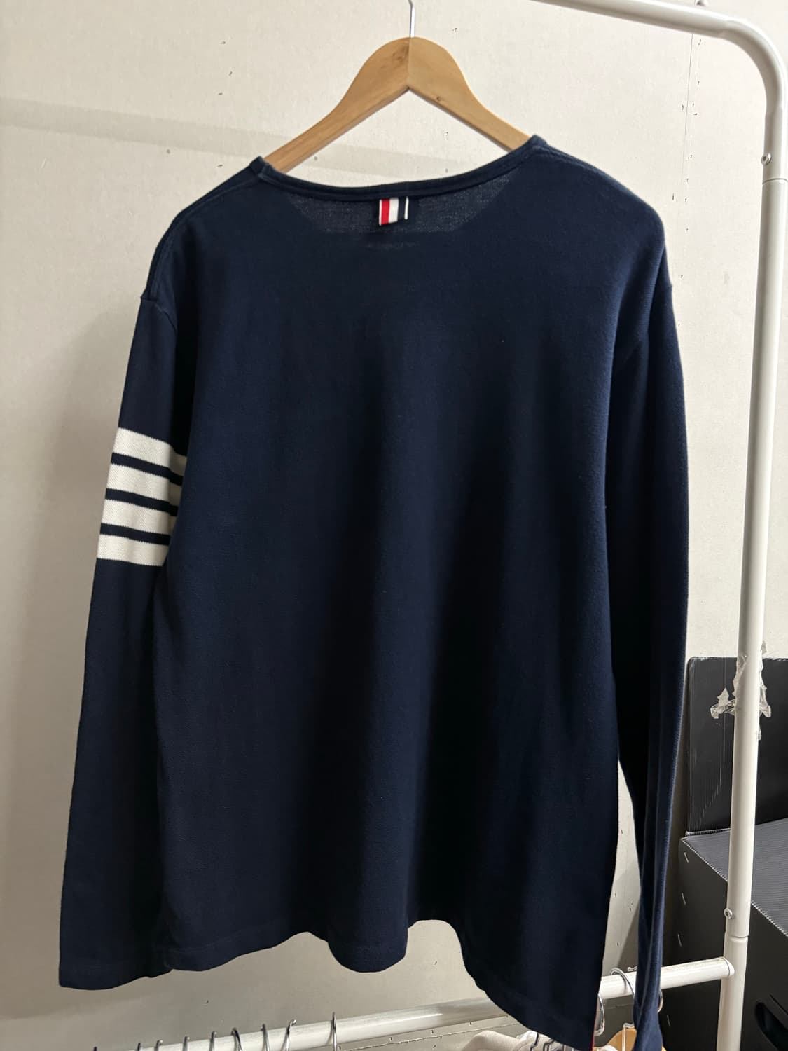 톰브라운 완장 롱슬리브 상품이미지5