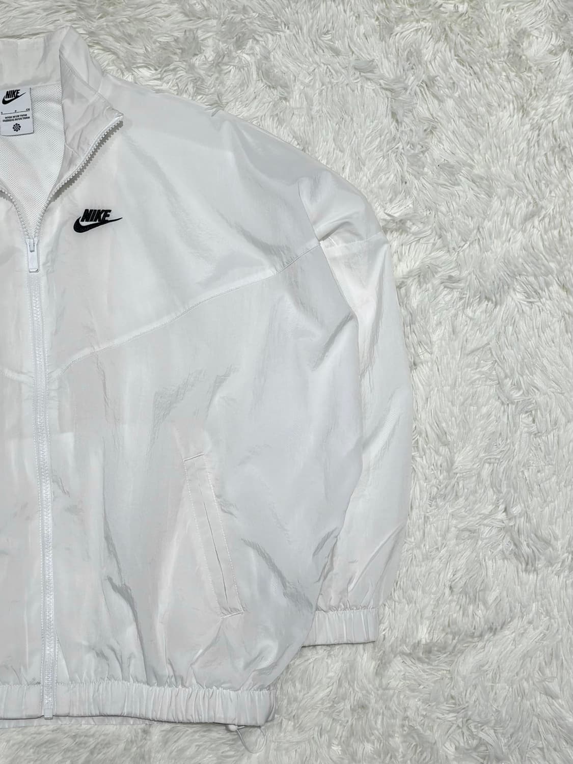나이키 화이트 스우시 오버핏 바람막이 상품이미지7