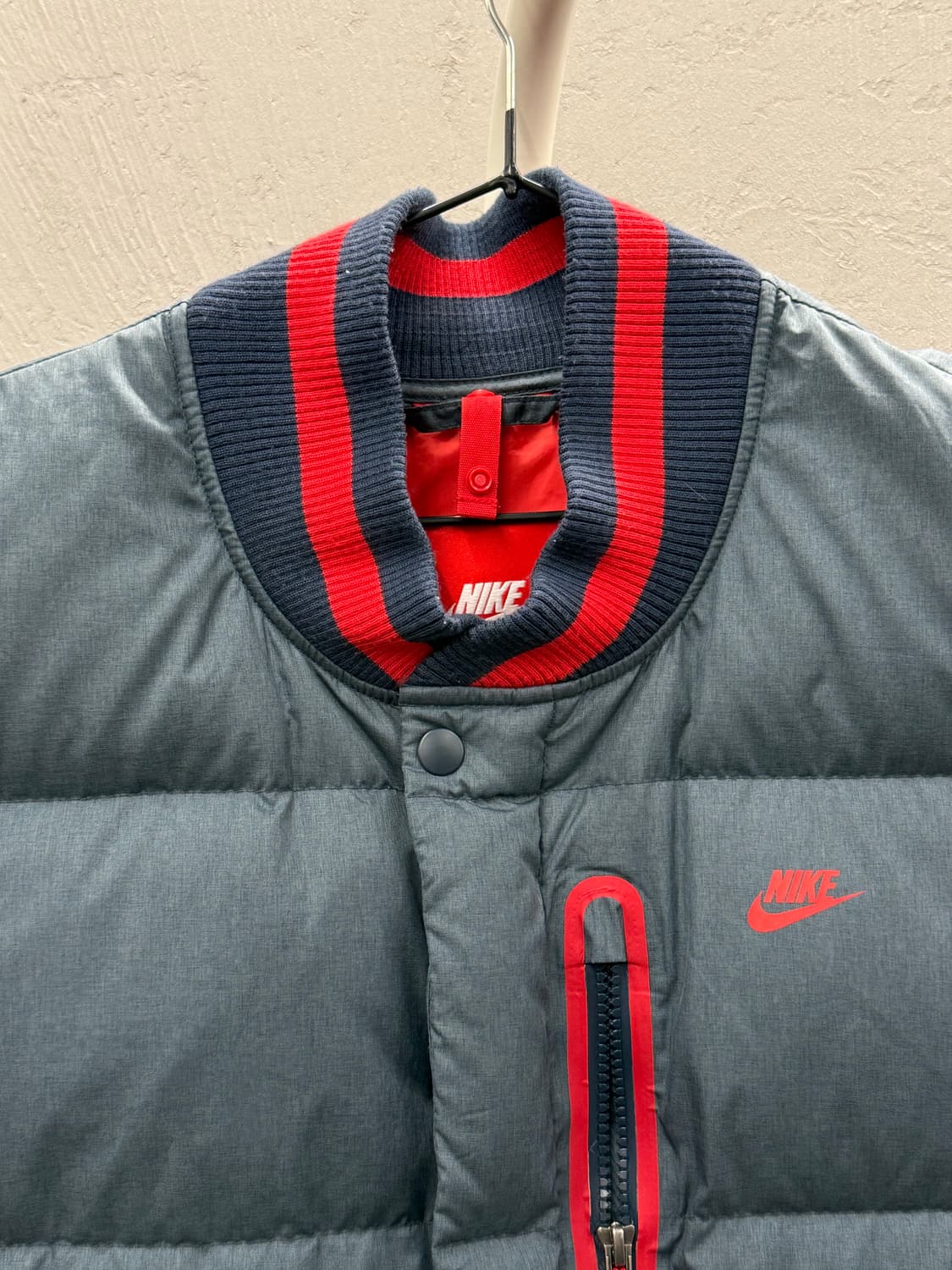 나이키 구스 패딩 베스트 조끼 L 그레이/레드 상품이미지3