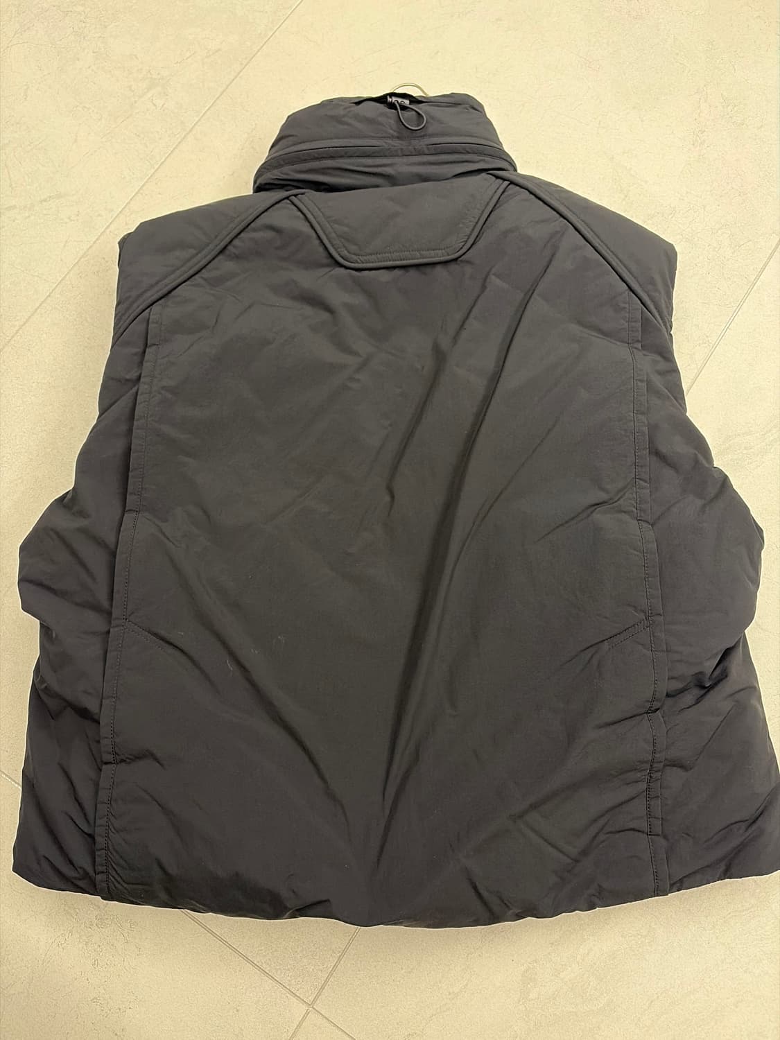 준지 23FW 나일론 후드 오버핏 패딩조끼 46사이즈 상품이미지2