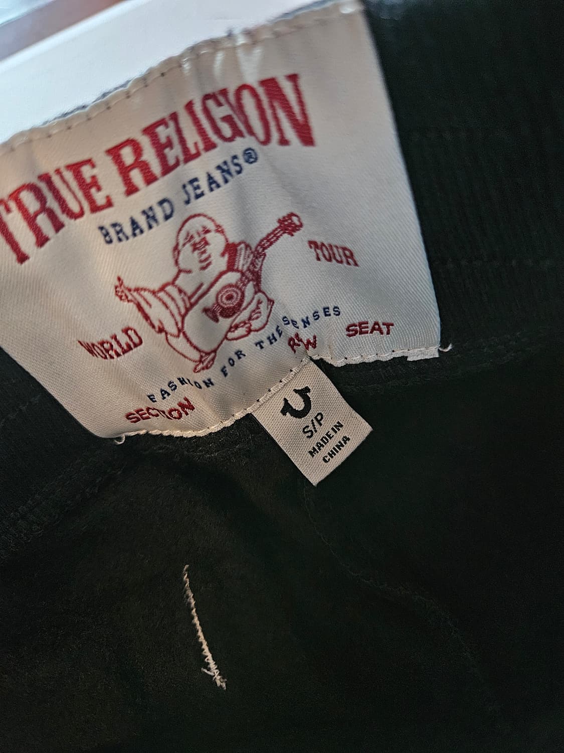 [새제품] 트루 릴리전 Big T 스웻팬츠 상품이미지5