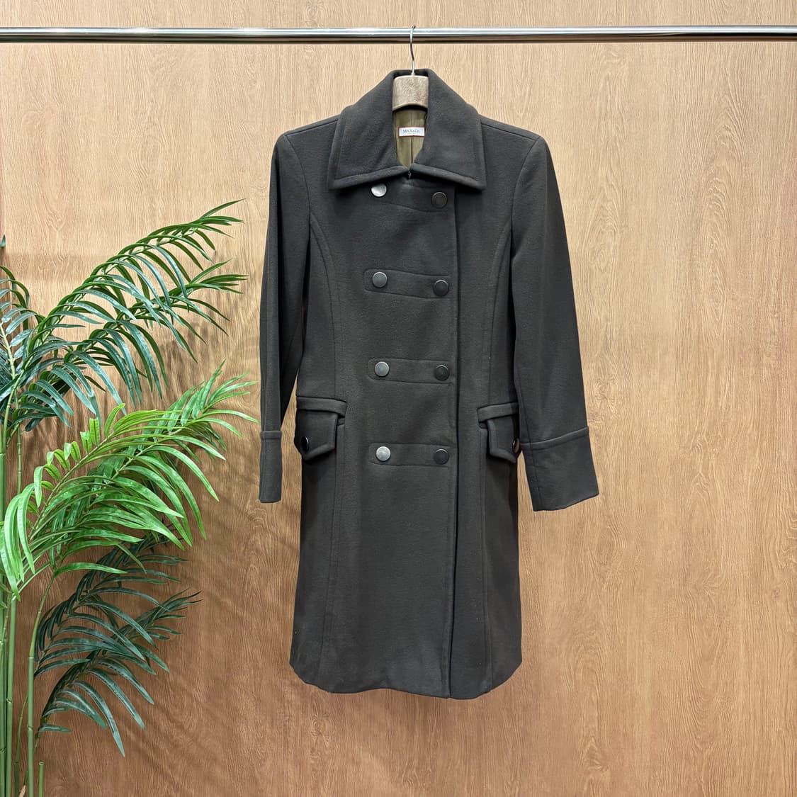 막스앤코 클래식 더플 코트 더블 버튼 허리 절개 소매 스트랩 디테일 카키 상품이미지1