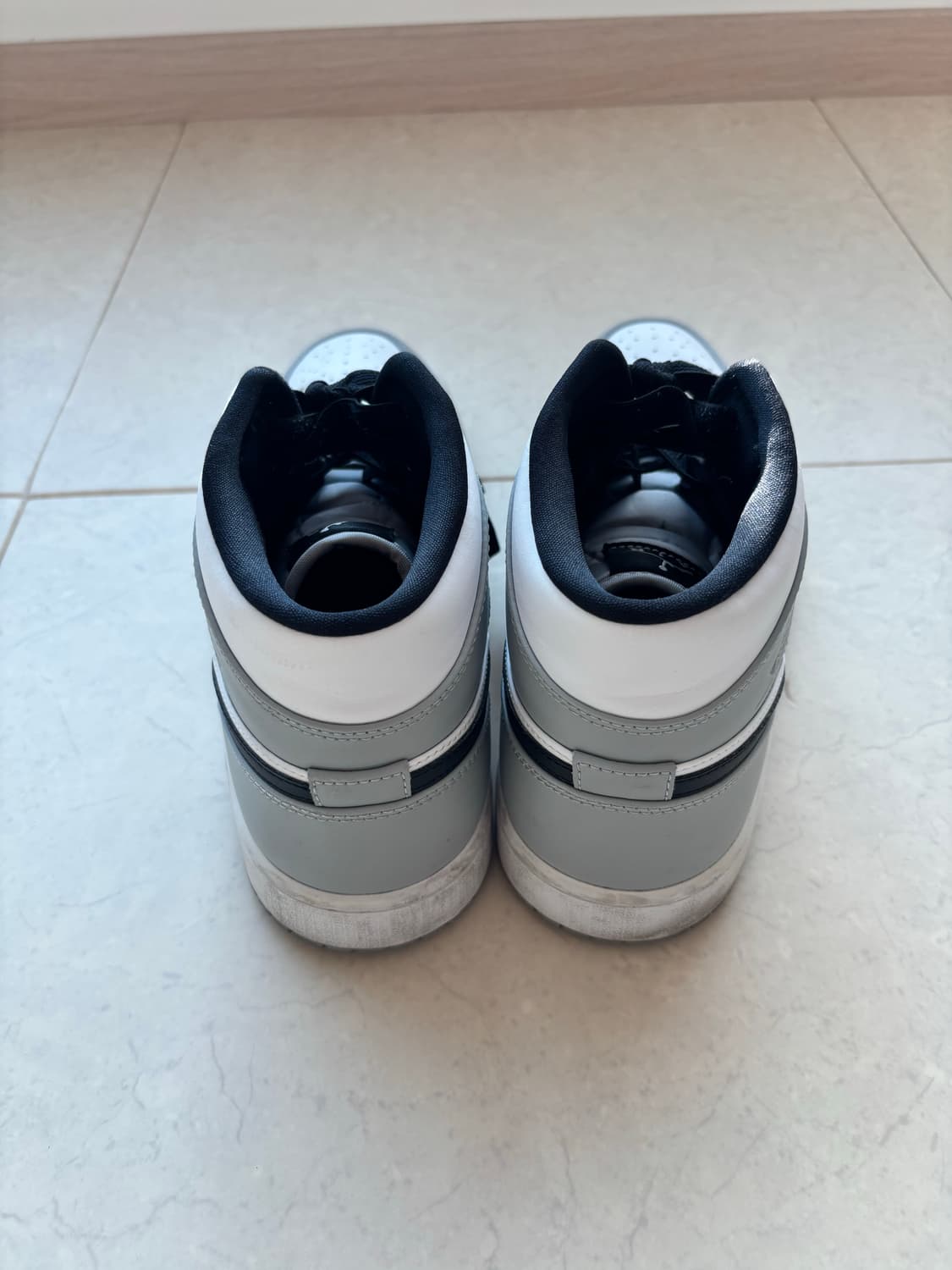 나이키 조던 1 미드 라이트 스모크 그레이 285 상품이미지3