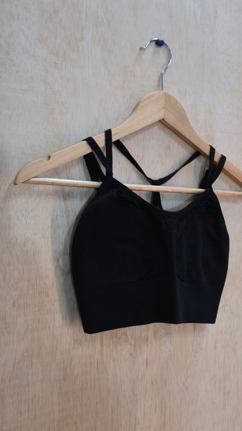 Oysho 요가 탑 블랙 (패드 포함X)  상품이미지4