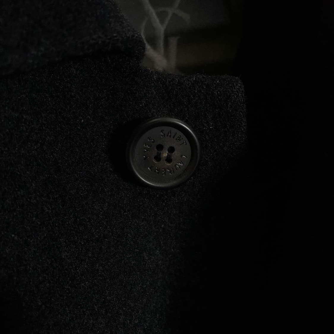 입생로랑 자수로고 하프롱 코트 상품이미지3