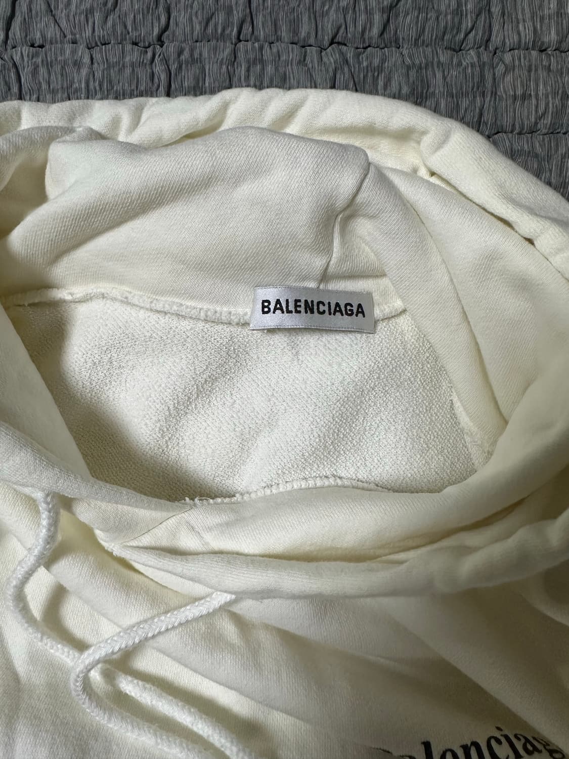 발렌시아가 웨이브 로고 후드티 아이보리 상품이미지3