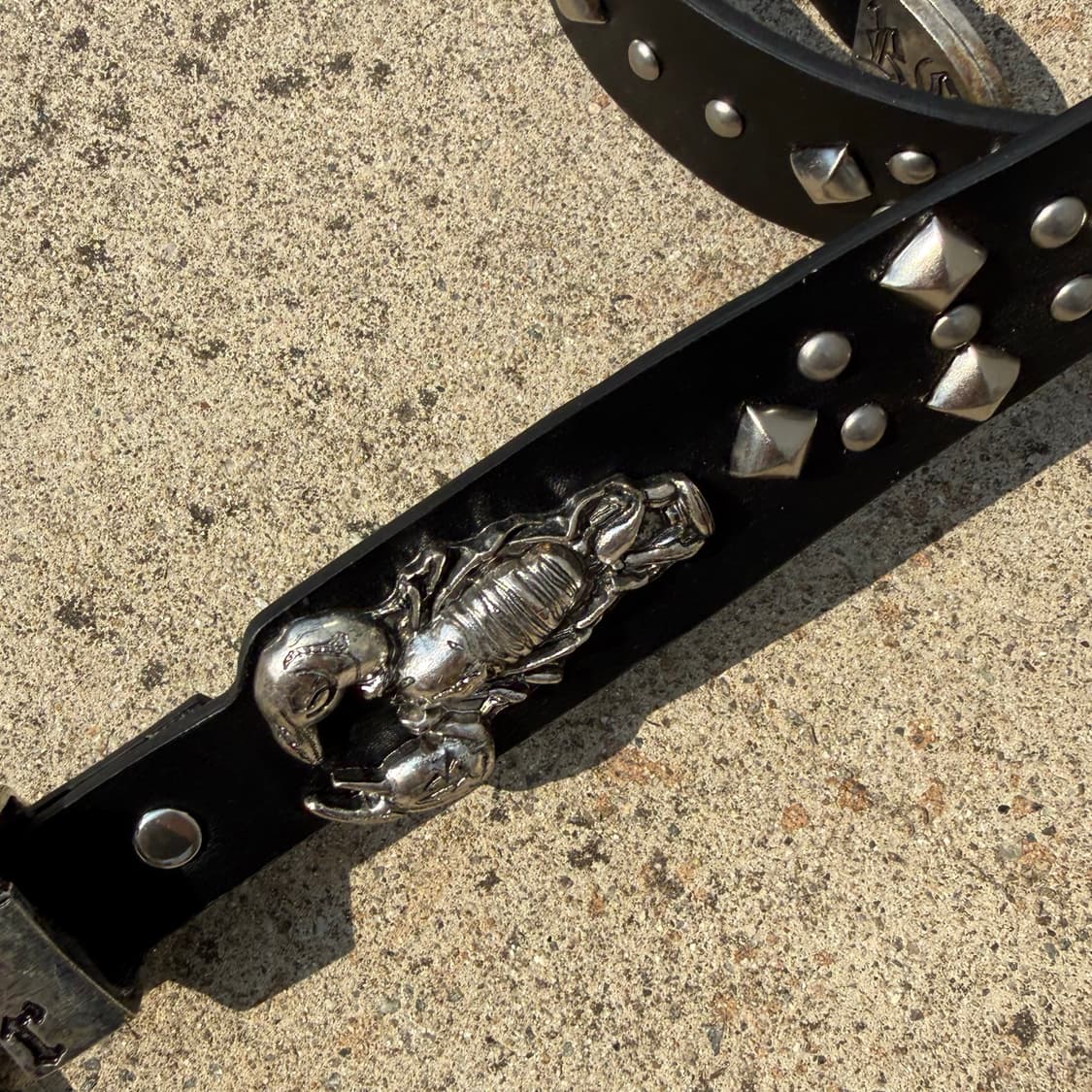 Smoked Metal Scorpion Leather Belt 상품이미지2