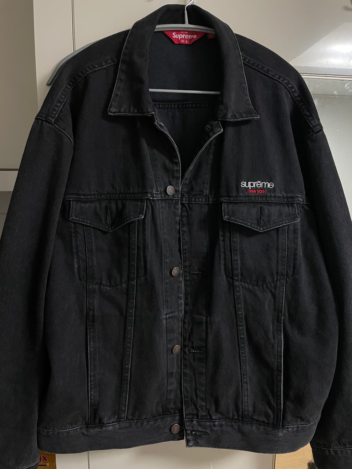 슈프림 Supreme 블랙 데님 트러커 자켓 L 새상품 상품이미지1