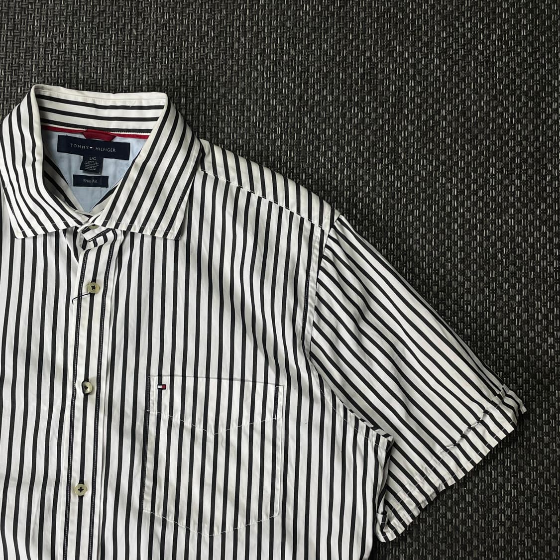 타미힐피거 스트라이프 트림핏 반팔 셔츠 L 상품이미지3
