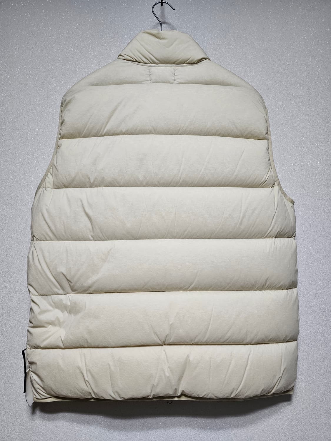 스톤아일랜드 심리스 터널 나일론 패딩 조끼(새 상품) 상품이미지2