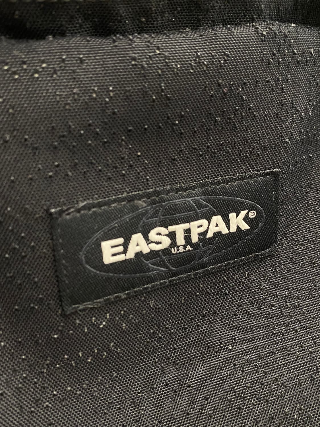 [40*53] Eastpak 이스트팩 블랙 백팩 상품이미지2