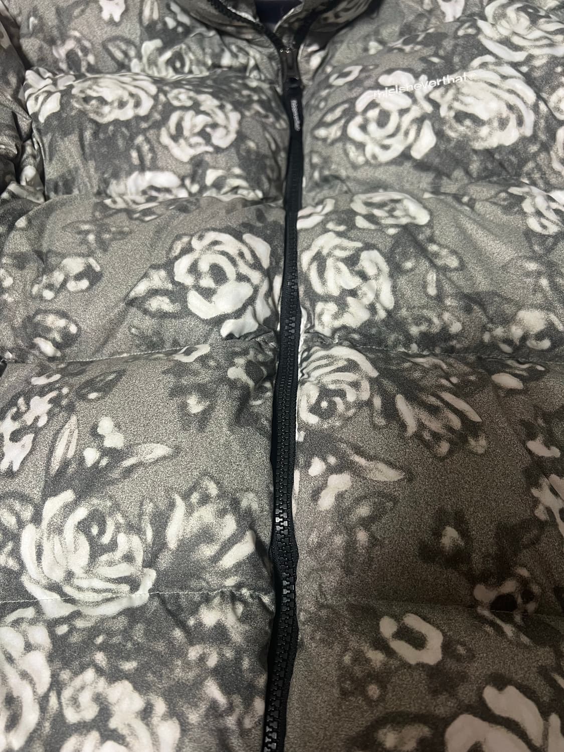 디스이즈네버댓 PERTEX® T 다운 재킷 플라워 그레이 상품이미지6