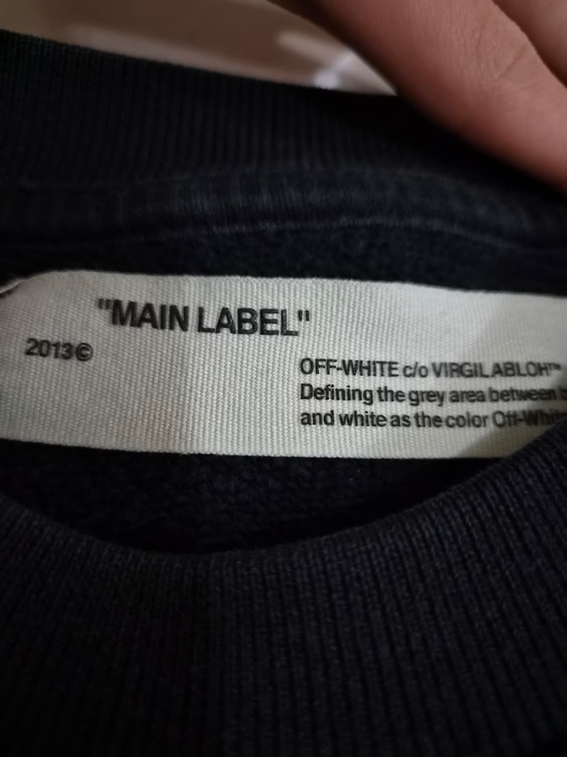 오프화이트 17FW 갤럭시 브러쉬 맨투맨 상품이미지5