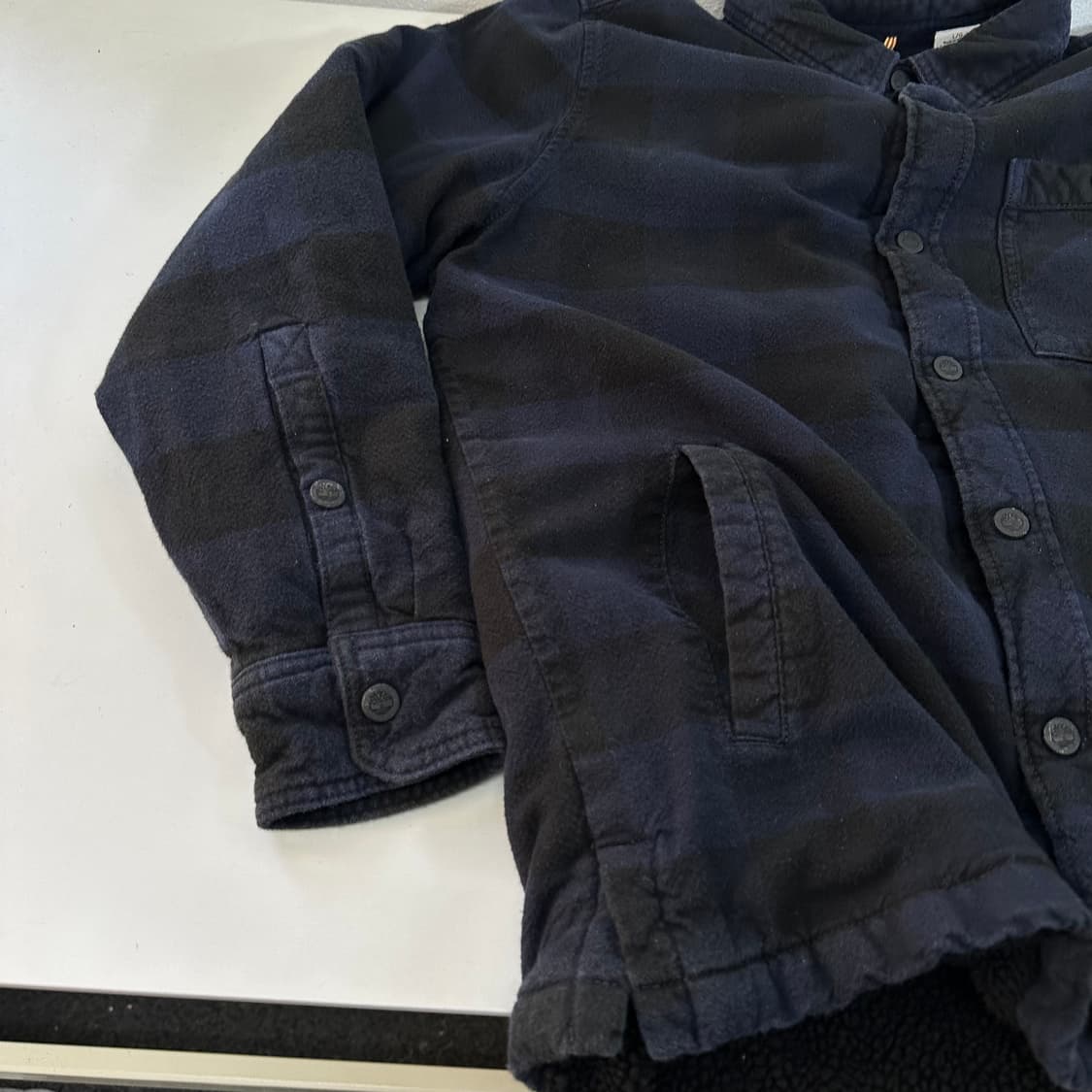 L 팀버랜드 검곤 안감양털 플란넬점퍼 상품이미지2