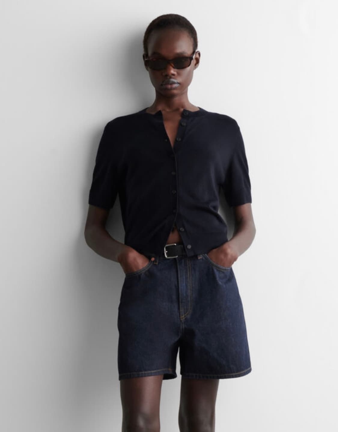 cos 코스 하이라이즈 데님쇼츠 인디고 상품이미지1