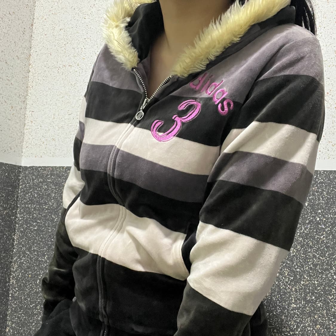 아디다스 보라 퍼플맛 Y2K 벨벳 후드집업 상품이미지2