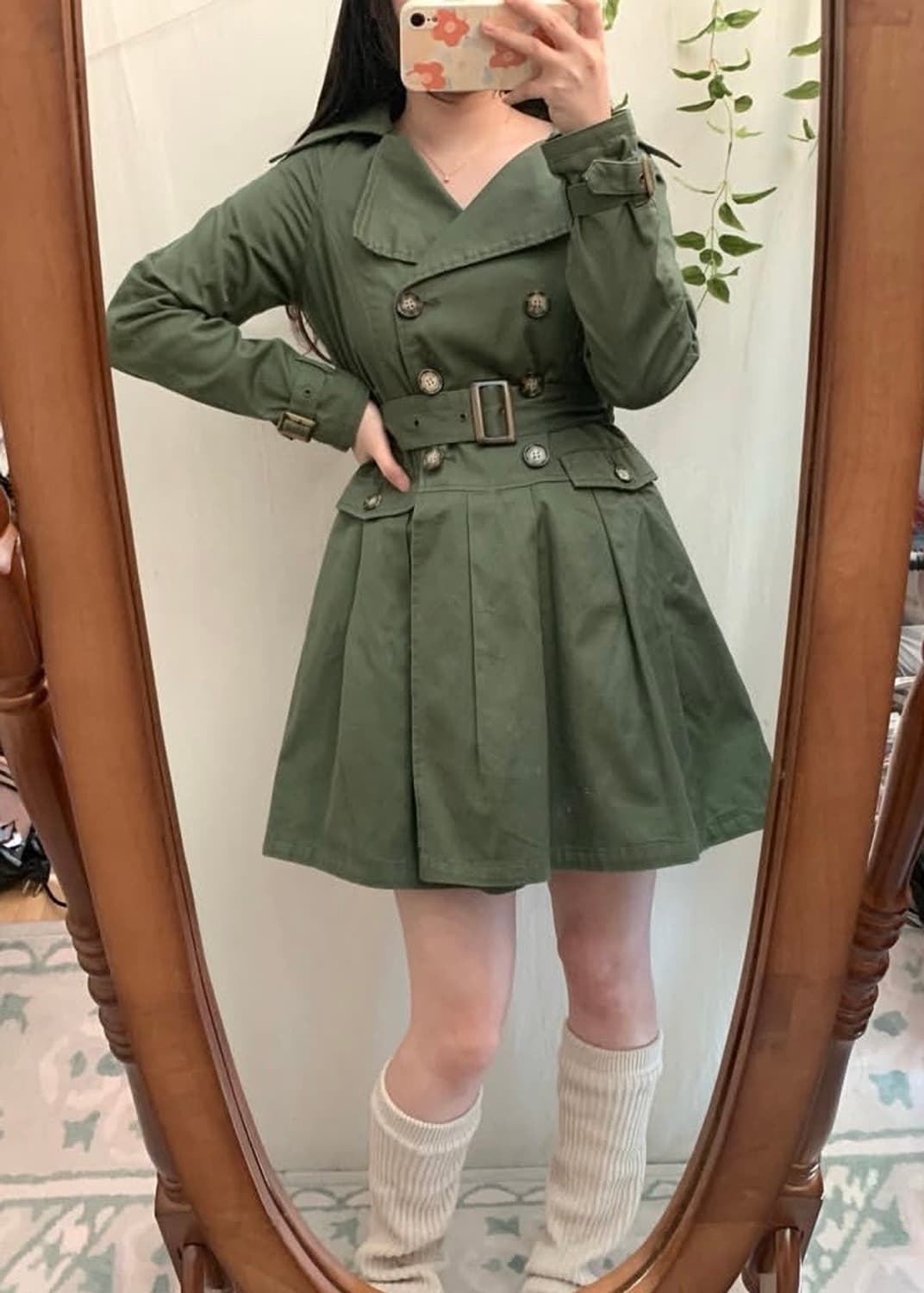 카키 플리츠 트렌치 코트 상품이미지1