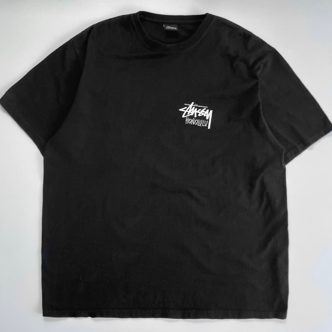 Stussy  스투시 호놀룰루 피그먼트 블랙 반팔티 상품이미지2