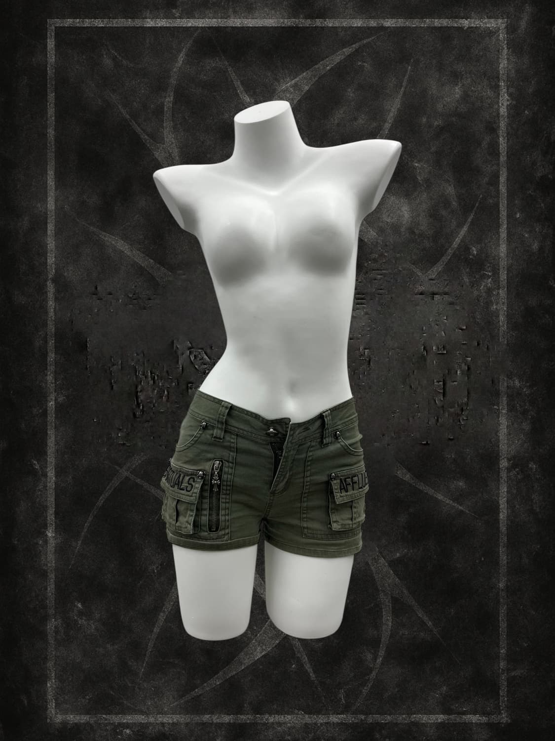 ‘GHOST OF HARLEM' stud shorts 상품이미지1