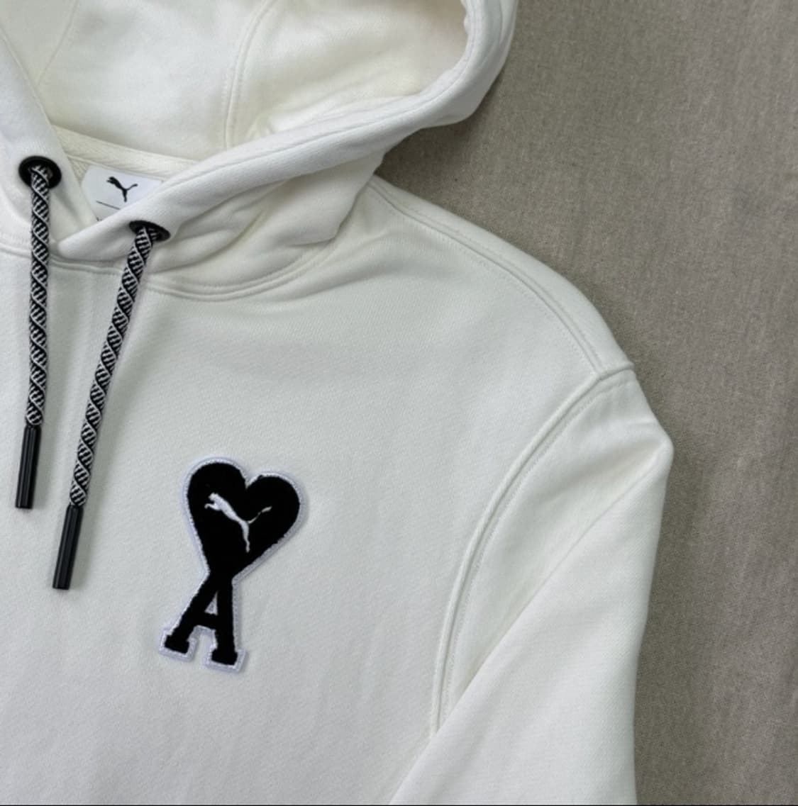 퓨마아미후드티화이트 상품이미지2