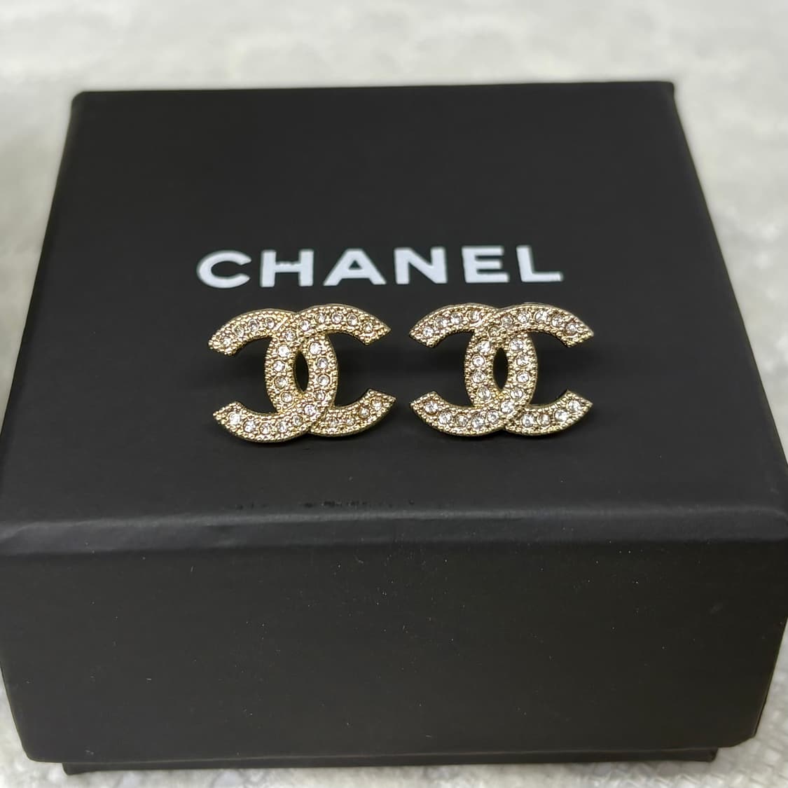 샤넬 귀걸이 볼드 크리스탈 골드 업사이클링 귀걸이 상품이미지2