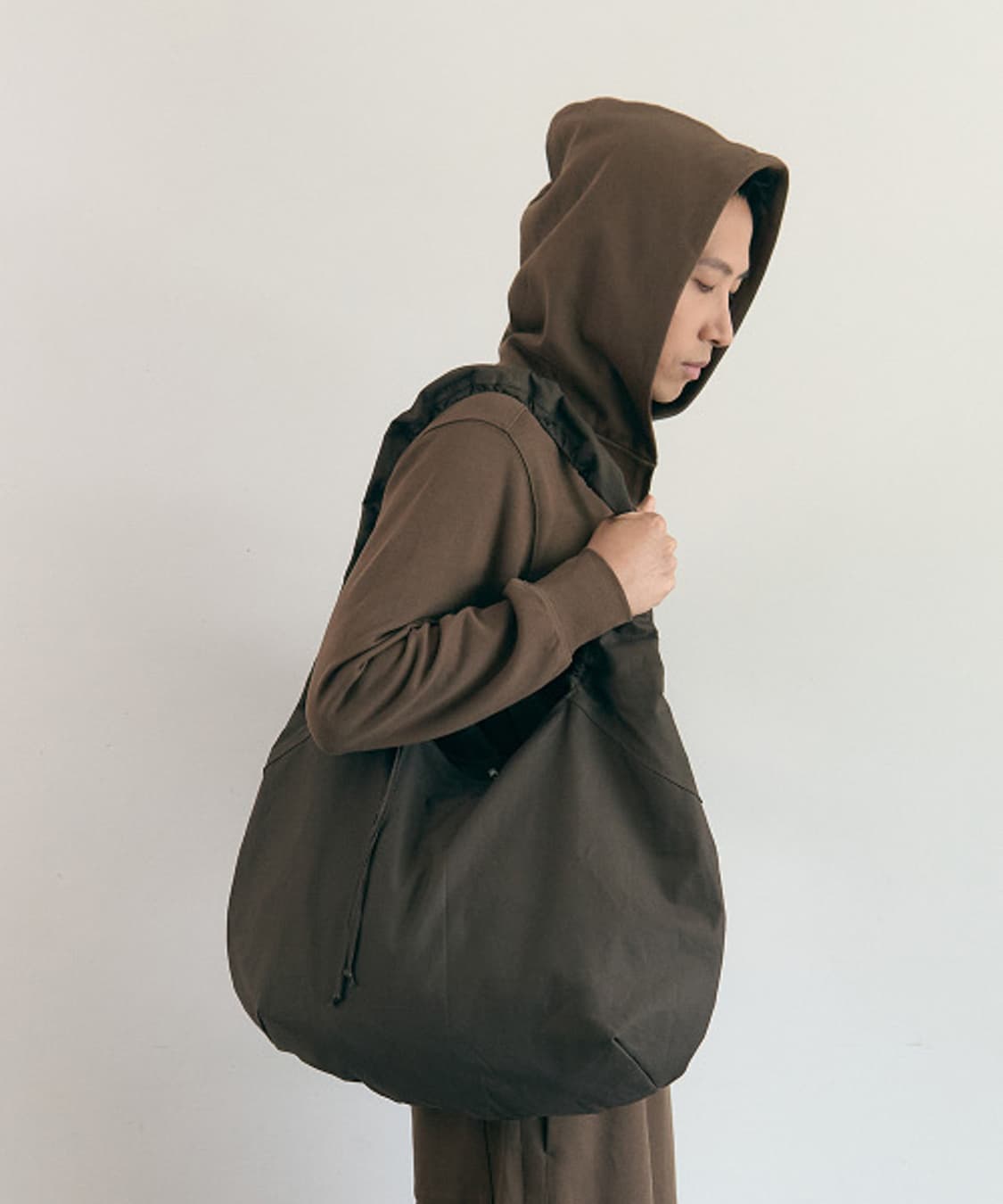 러드 코튼 크로스백 브라운 상품이미지1