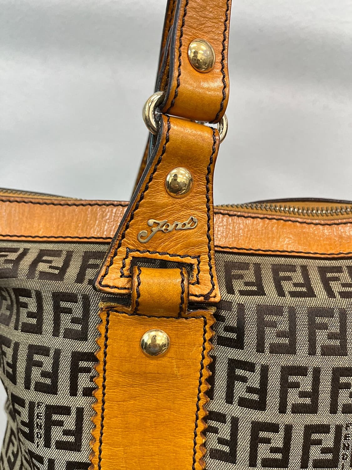 펜디 FF로고 빈티지 도트백  상품이미지5