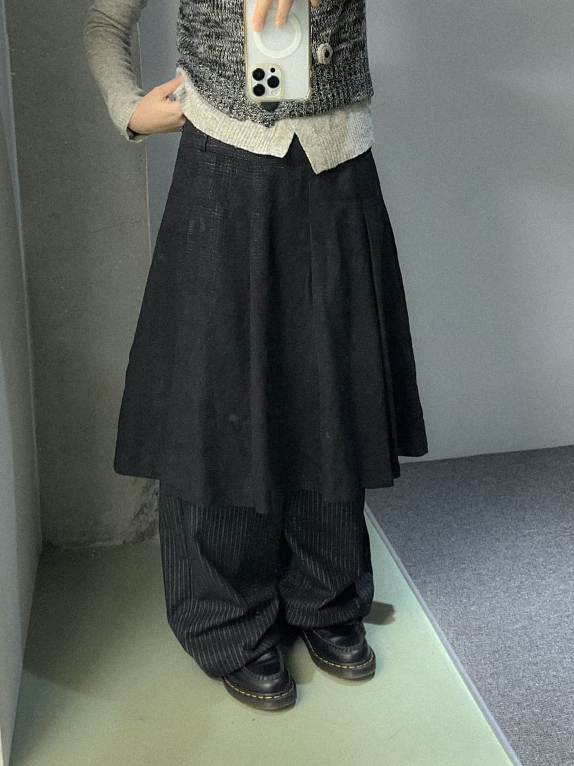 black glitter check pleats midi skirt 상품이미지3