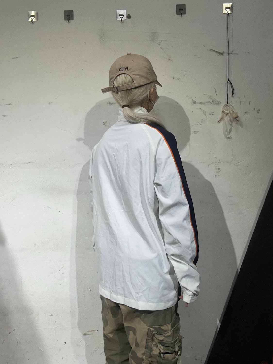 푸마 화이트 네이비 사이드 라인 바람막이 자켓 L 상품이미지3