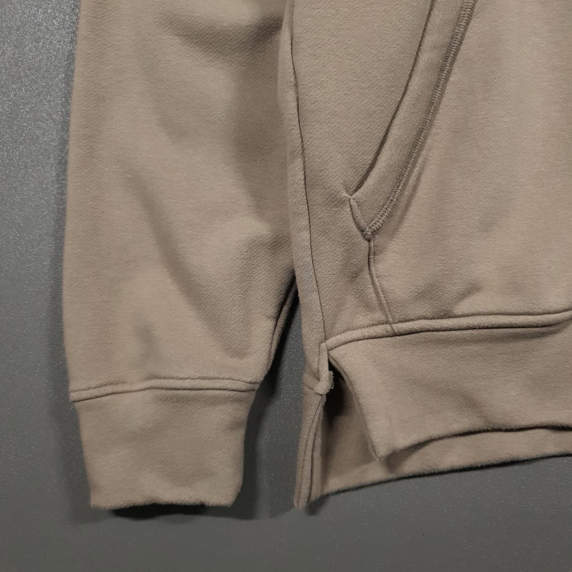 M (95) 송지오 옴므 멀티 자수 패치 포인트 후드집업 베이지 정품 상품이미지4