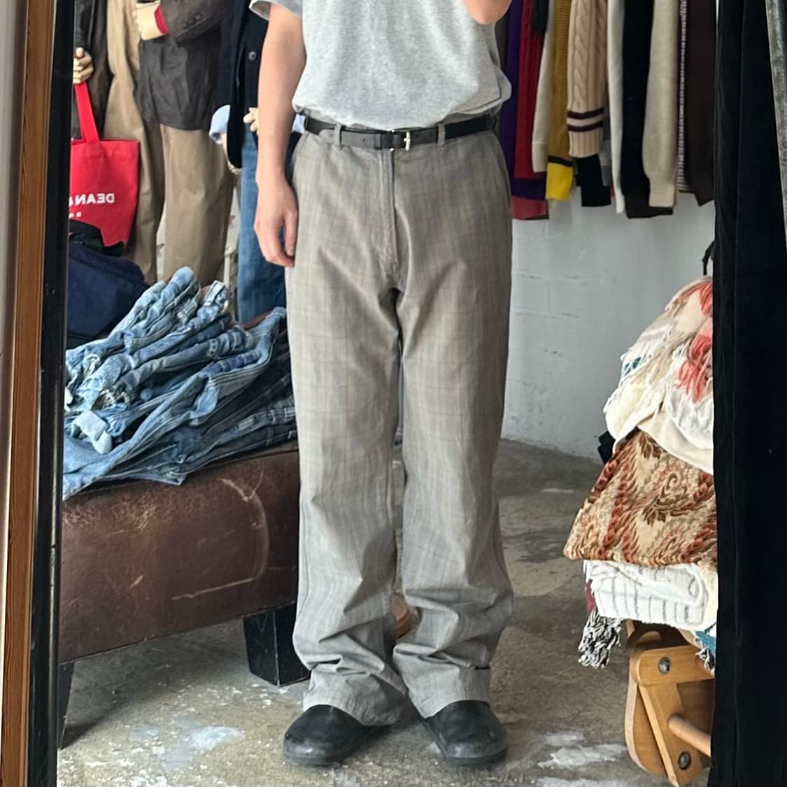 (착용컷) BEAMS 체크 팬츠 (남성용 34-35) 상품이미지3