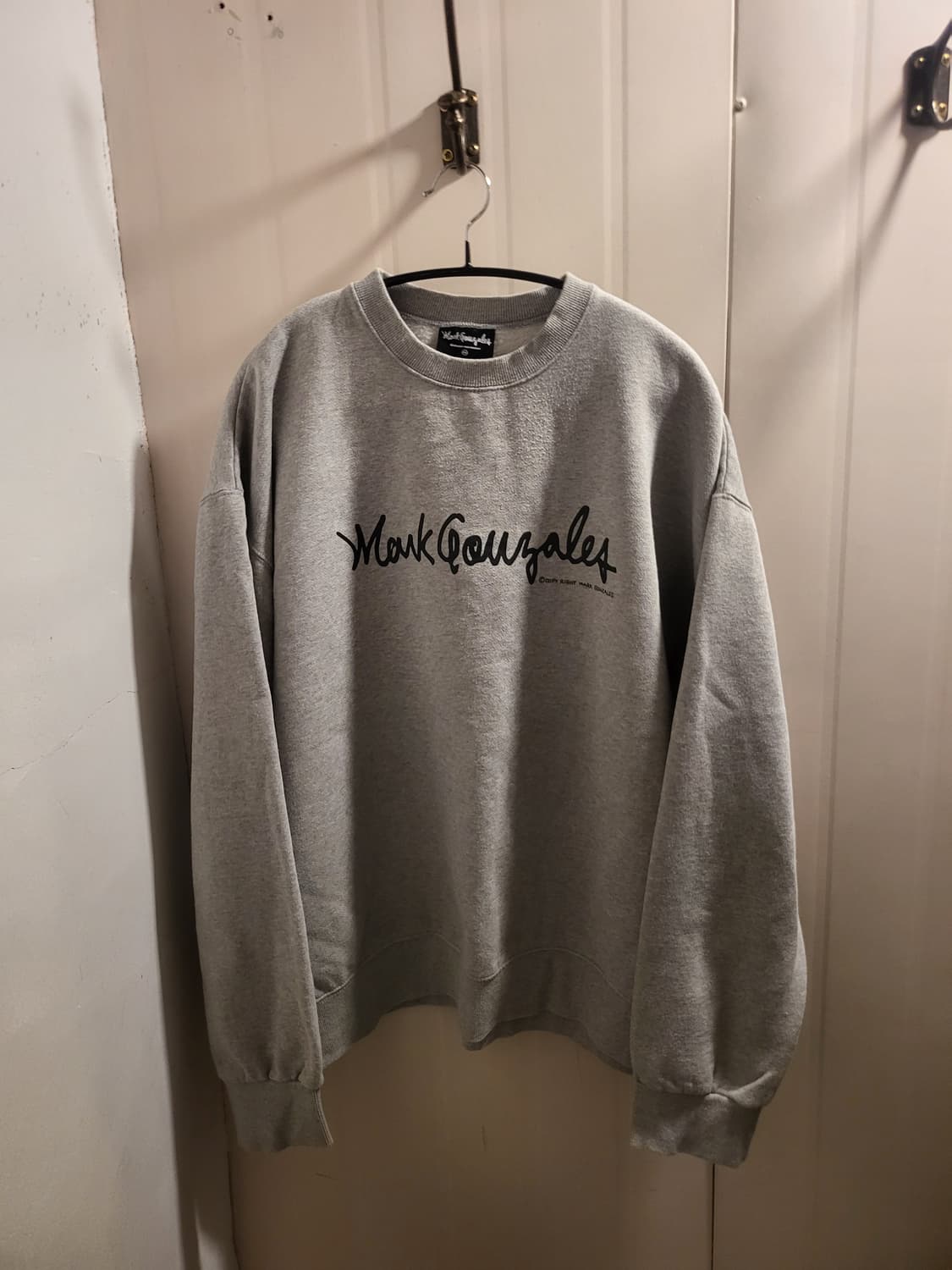 마크곤잘레스 기모 맨투맨 회색 상품이미지1