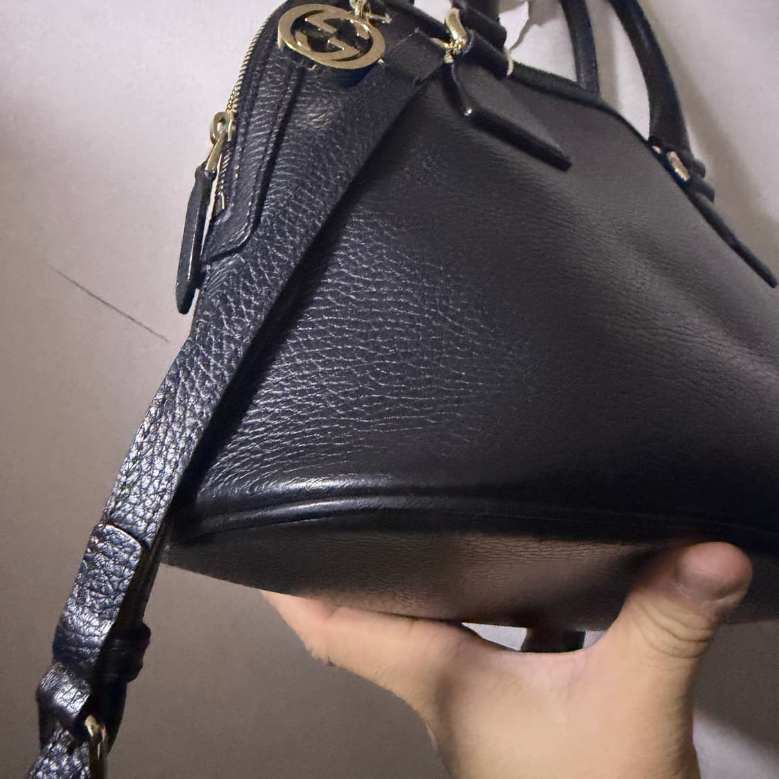 구찌 449662 인터로킹 GG 로고 돔 토트백 상품이미지4