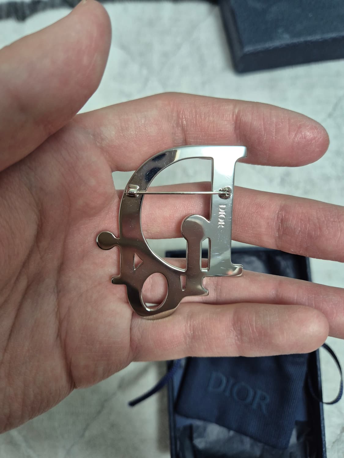 디올 오블리크 펄 브로치 상품이미지4